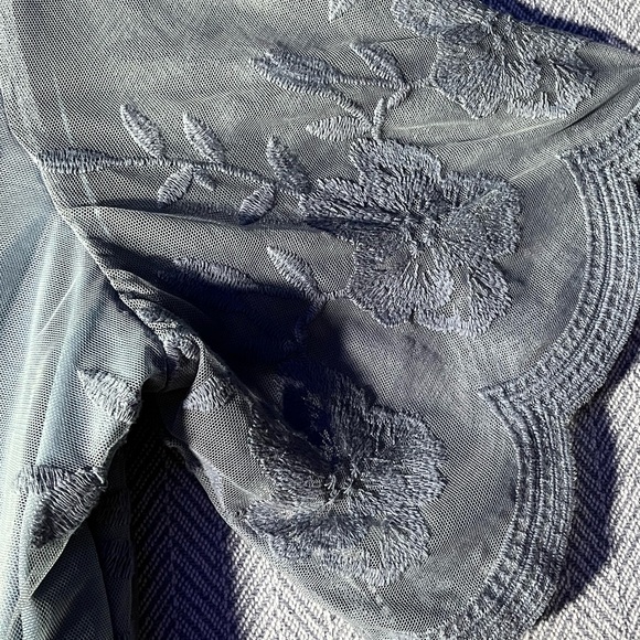 Chic Lace Maxi Dress in Soft Blue - Picture 6 of 7